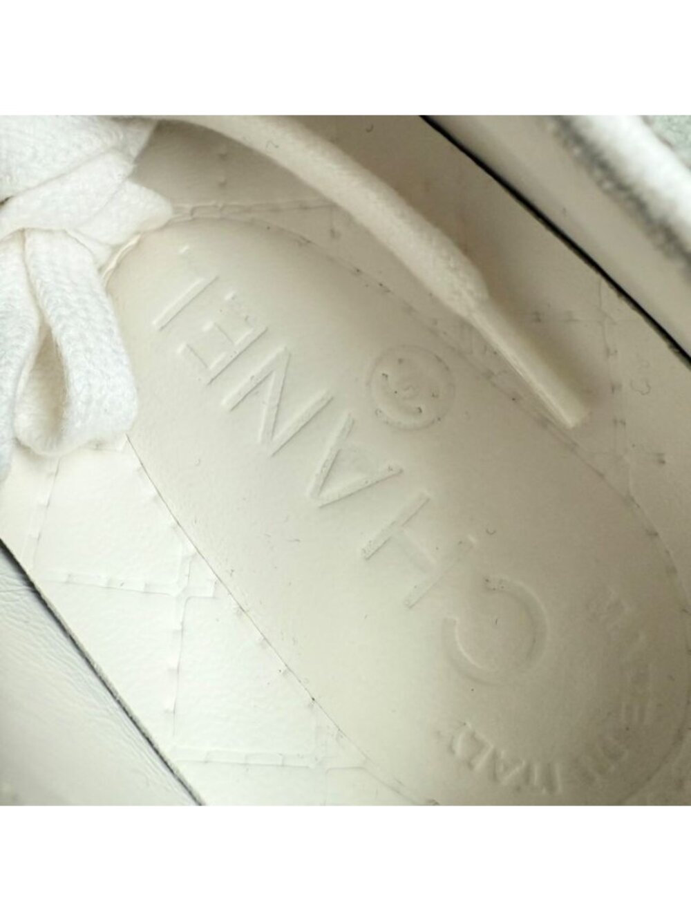 Chanel Coco Mark Leather White Gold Floral Slip on ed Shoes - Picture 10 of 10